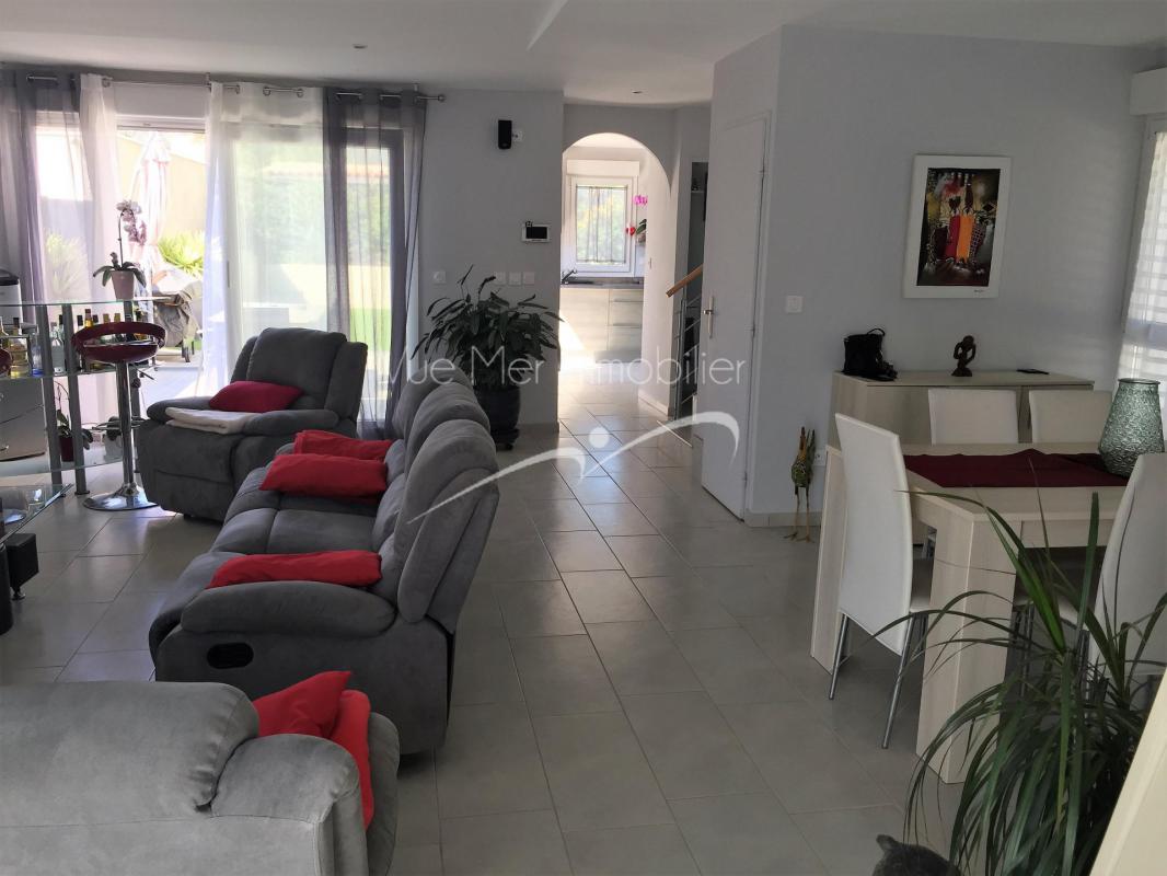 Villa atypique dans un quartier agréable, à 5 minutes de la plage et du centre / ESTIMATION