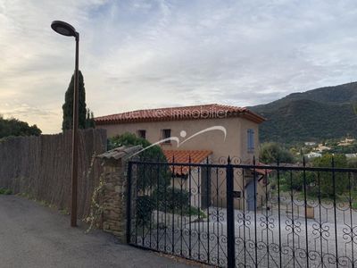 a vendre Villa sur beau terrain au Rayol Canadel vue mer