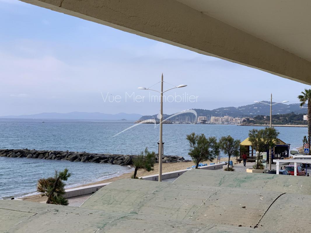 PIEDS DANS L'EAU - ACCES DIRECT PLAGE - FRONT DE MER