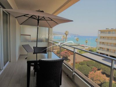 COUP DE COEUR ! FRONT DE MER LE LAVANDOU - ACCES DIRECT A LA PLAGE