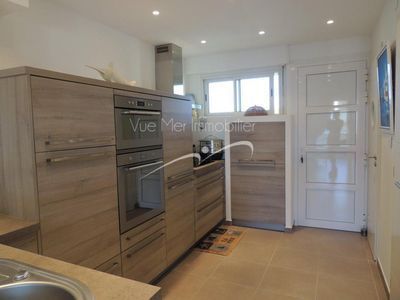 COUP DE COEUR ! FRONT DE MER LE LAVANDOU - ACCES DIRECT A LA PLAGE