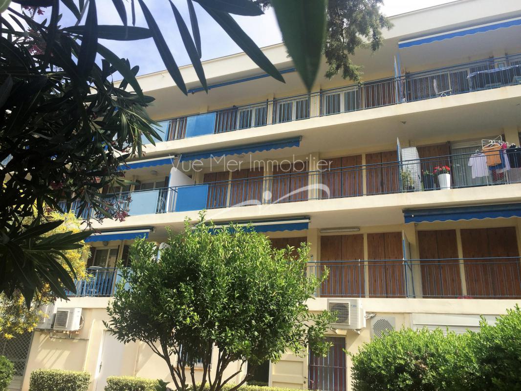 A vendre : 3 Pièces en dernier étage, Le Lavandou, proche plage et commerces