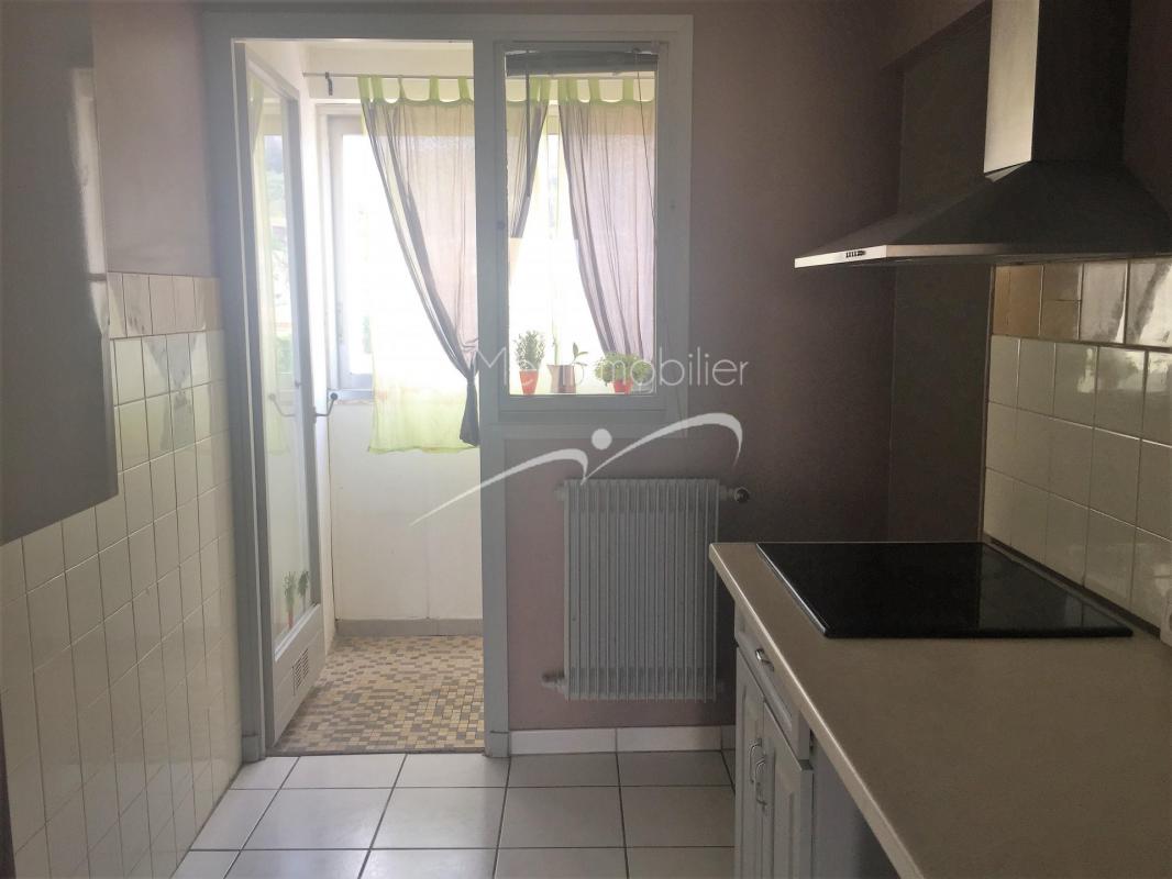 A vendre : 3 Pièces en dernier étage, Le Lavandou, proche plage et commerces