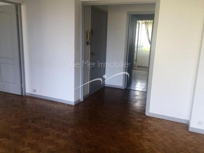 A vendre : 3 Pièces en dernier étage, Le Lavandou, proche plage et commerces