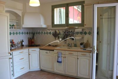 Villa à vendre proche plage avec jolie vue mer le Lavandou