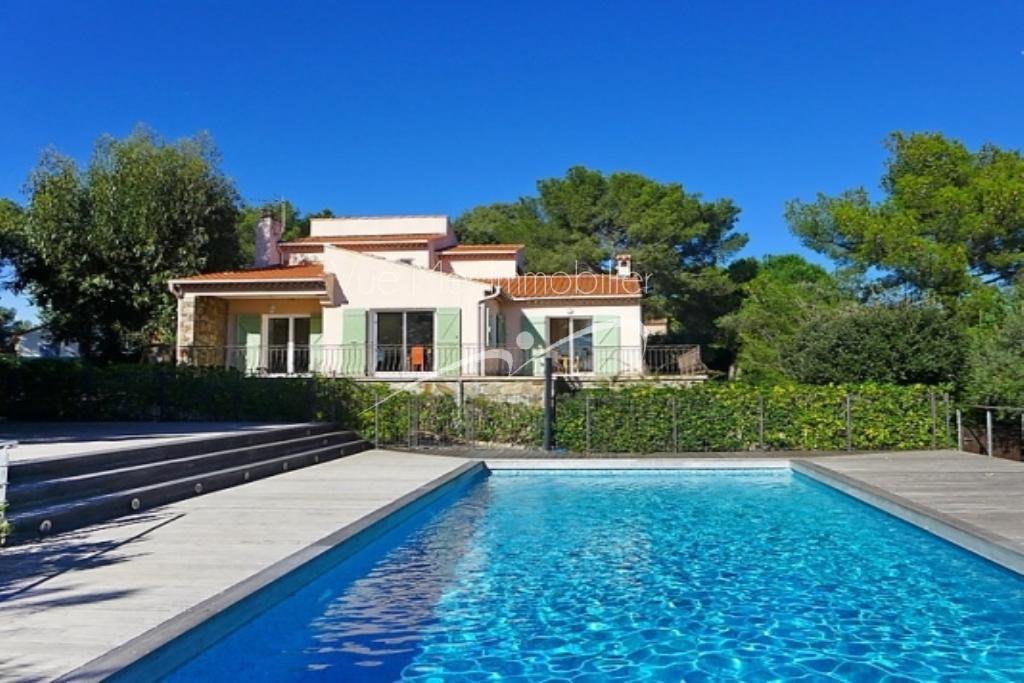 mettre en agence immobilière une maison à Bormes les mimosas la Favière