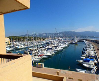 La Marina / Bel Appartement T3 Bormes Les Mimosas Bormes les Mimosas marina accès mer