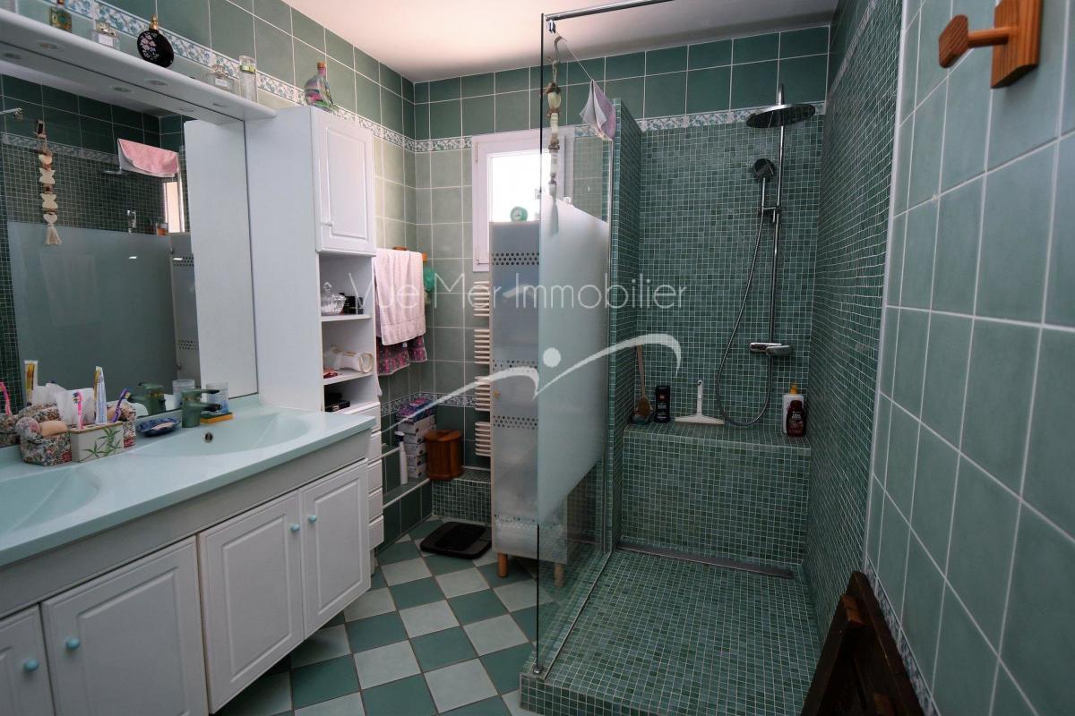 Salle d'eau principale