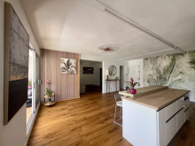 T4  RENOVE de 84 m² DERNIER ETAGE - VUE MER - PLEIN CENTRE VILLE- 2 BALCONS - CAVE