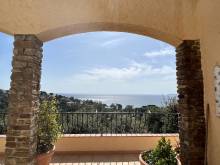 VILLA VUE MER EXCEPTIONNELLE - PLAGE A PIEDS LE LAVANDOU Pramousquier prix au m² Le lavandou 83980