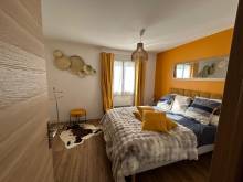 Villa de plain-pied au calme avec piscine et terrain de 700 m²