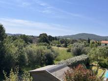 Vue dégagée mer et collines