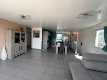 salon et cuisine ouverte