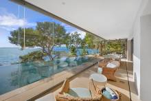 maison au bord de l'eau acces mer estimation par agence prestige lavandou Bormes