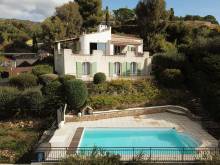 villa piscine proche plage