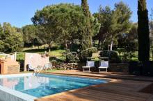 piscine ensoleillée