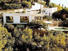 VILLA CONTEMPOIRAINE LE LAVANDOU