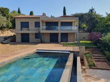 Villa rénovée à vendre avec superbe vue mer au Lavandou estimation