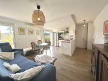 Appartement CENTRE VILLE 500m de la PLAGE LE LAVANDOU CENTRE VILLE TERRASSE de 50 m² + CAVE de 4 m²