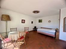 grand studio à vendre au Lavandou