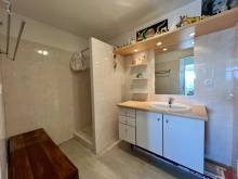 A vendre en exclusivité appartement de 56 m² + terrasse plein sud avec vue dégagée sur les collines à Bormes les Mimosas