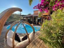 villa avec espace piscine à vendre par une agence de confiance à Bormes les Mimosas